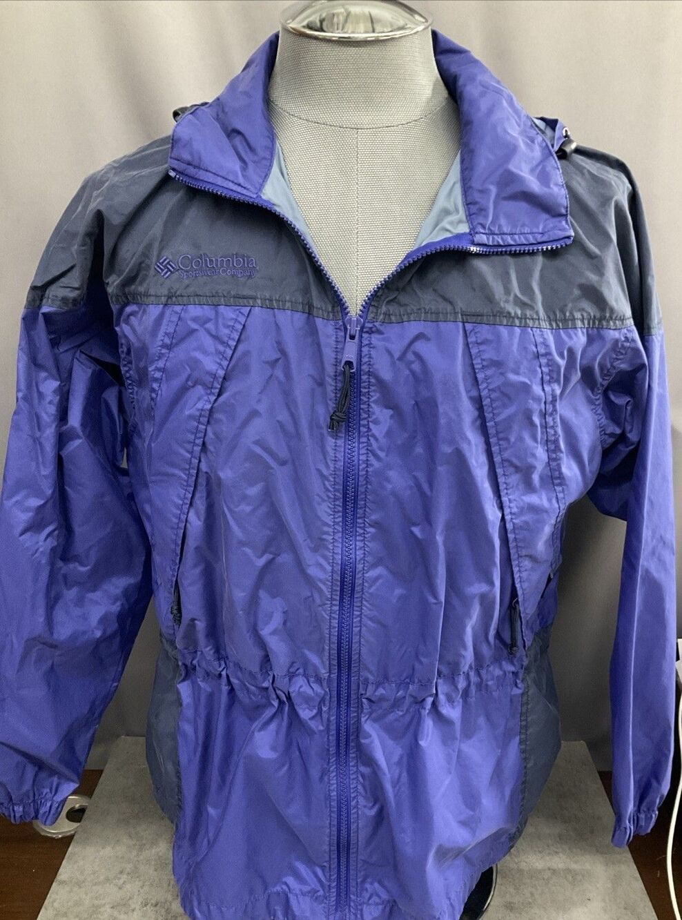 Columbia packable rain coat size women medium